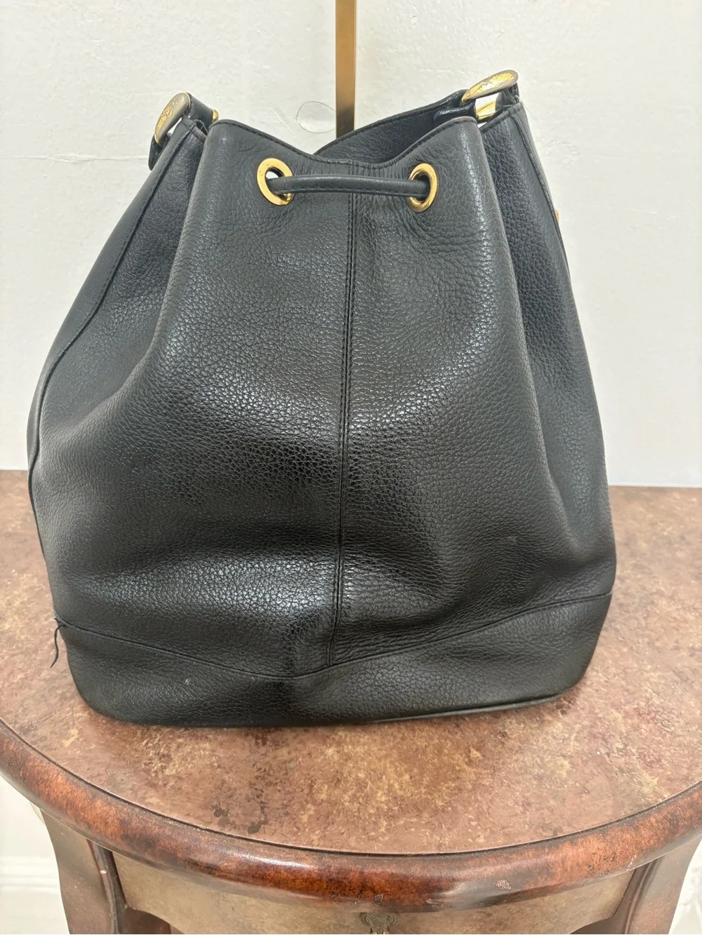burberrys vintage black leather bucket bag nova check drawstring shoulder bag
